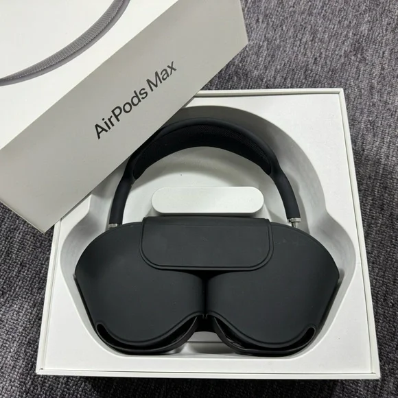 AirPods Max ブラック AirPods Max - Midnight - Apple